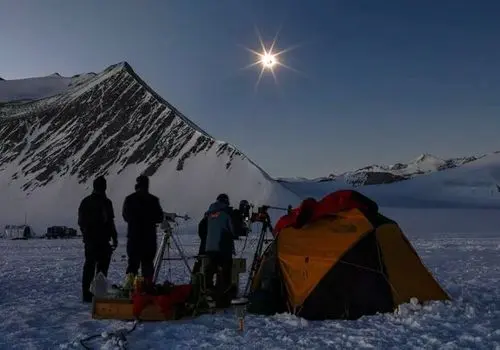 فتح مرتفع ترین قله قطب جنوب توسط نخستین مرد ایرانی+ عکس 