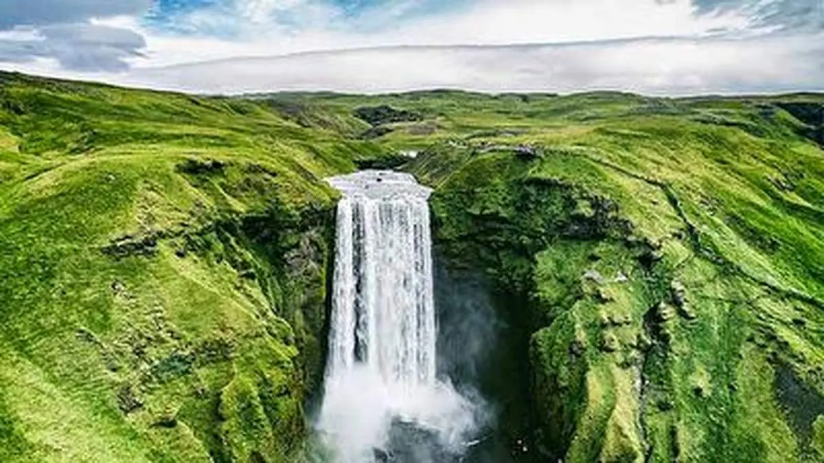 آبشاری مخفی که هرکسی اجازه ورود به آن را ندارد + فیلم