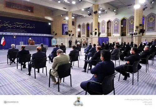 پیام رهبر انقلاب به پرستاران به مناسبت ولادت حضرت زینب (س)