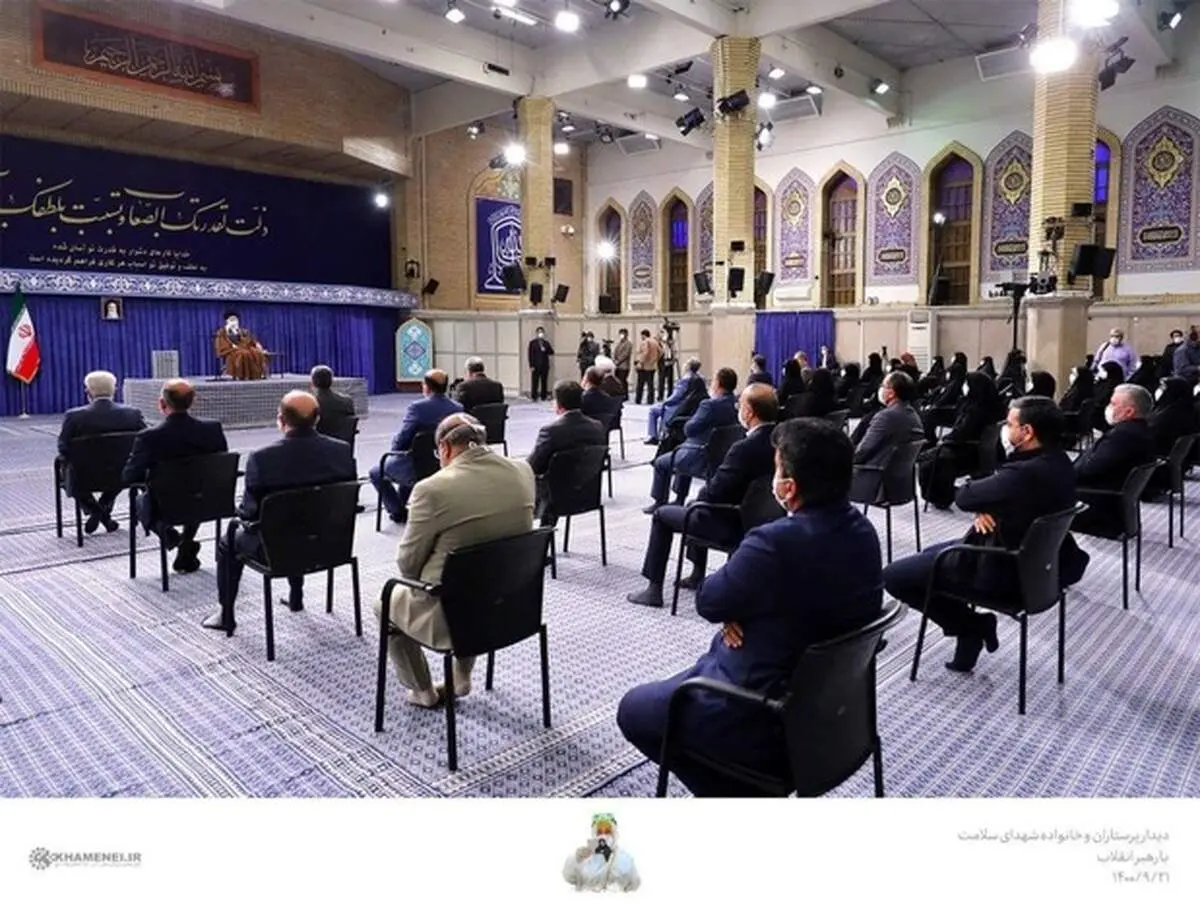 رهبر انقلاب: کمک به نیازمند در همه فرهنگ ها یک ارزش والاست/ مسئله‌ تعرفه خدمات پرستاری دنبال شود