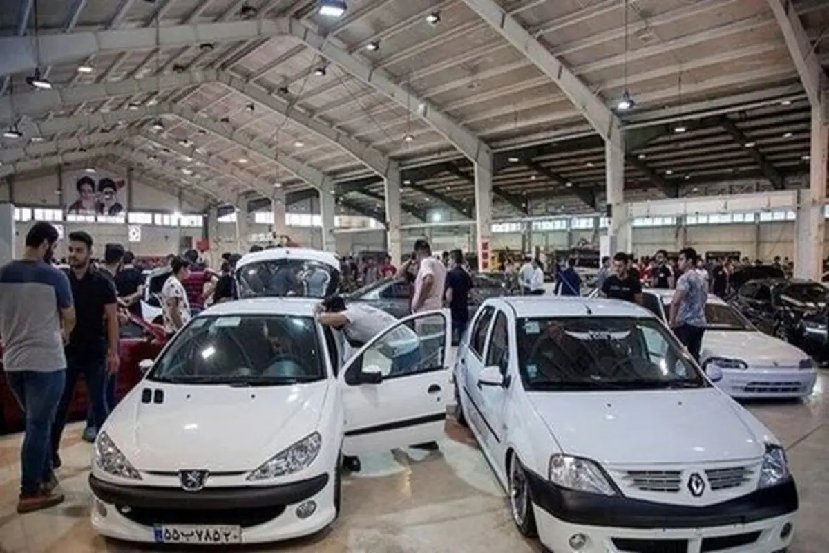 جدیدترین قیمت خودرو در بازار آزاد یکشنبه ۲۱ آذر ۱۴۰۰ + جدول