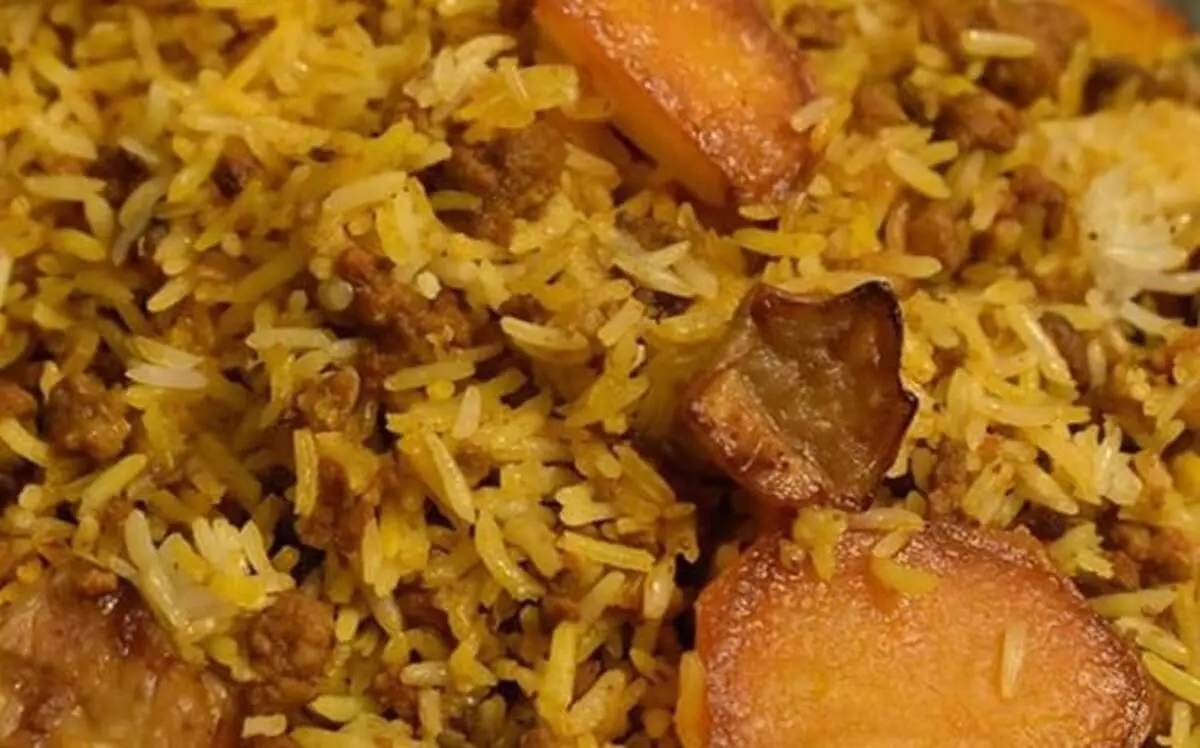 طرز تهیه بادمجان پلو
