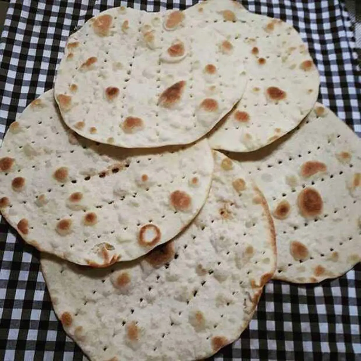 طرز تهیه نان تافتون