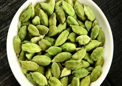 ادویه‌ای شگفت‌انگیز برای کنترل قند خون و خوشبو کردن دهان


