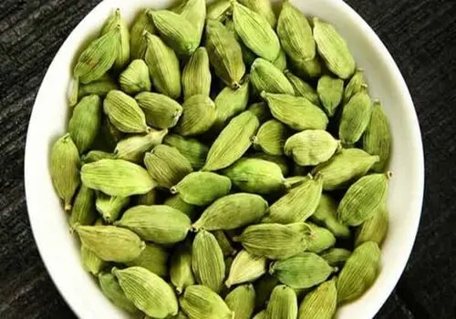 ادویه‌ای شگفت‌انگیز برای کنترل قند خون و خوشبو کردن دهان


