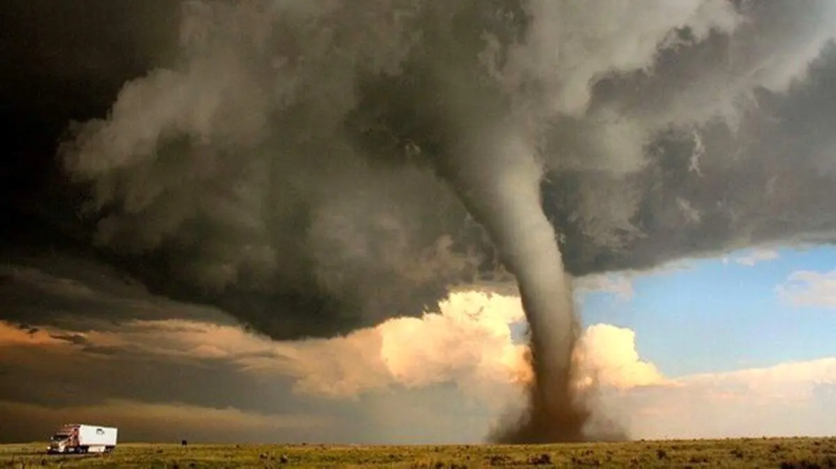 گزارش رسانه غربی از خسارت‌های بزرگ ترین گردباد تاریخ آمریکا + فیلم