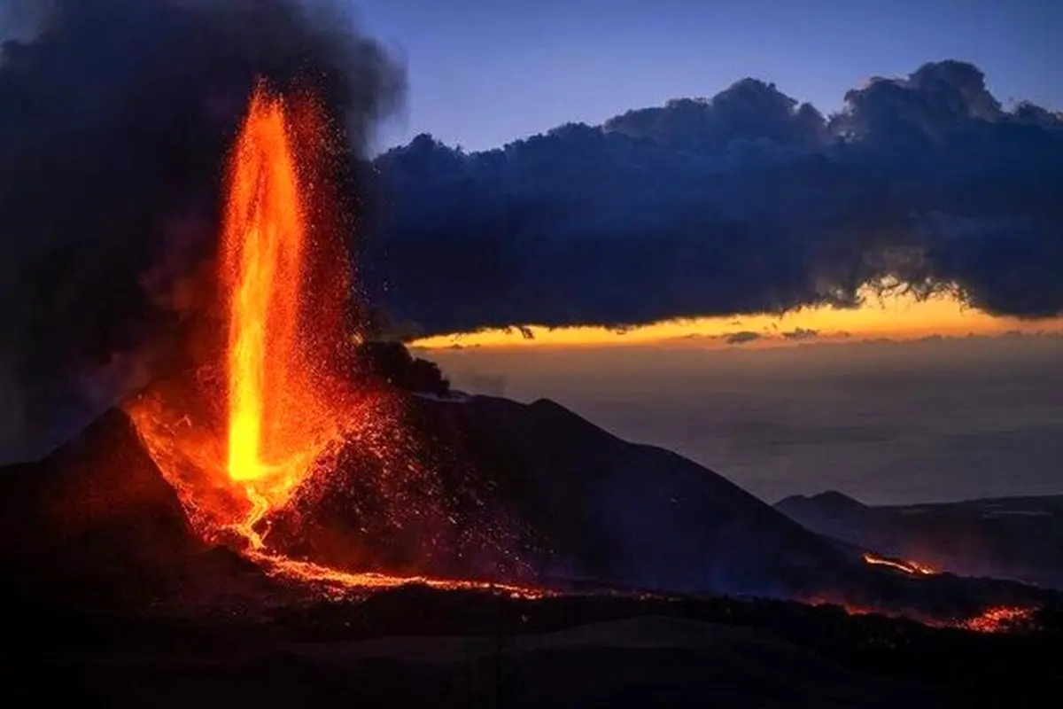 تصاویر باورنکردنی از رکوردشکنی کوه آتشفشان در اسپانیا + فیلم