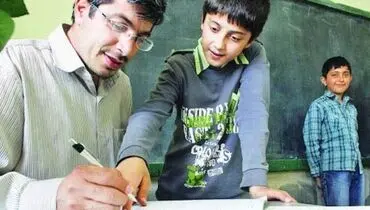 چگونه با معلمان و استادان خود ارتباط برقرار کنیم؟