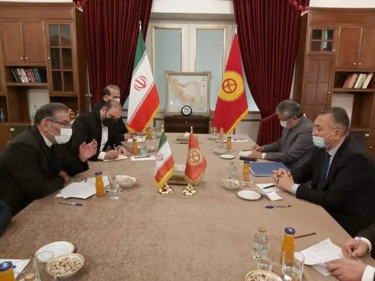 شمخانی: شرایط بغرنج منطقه حاصل سیاست‌های غلط و بحران‌آفرین آمریکاست