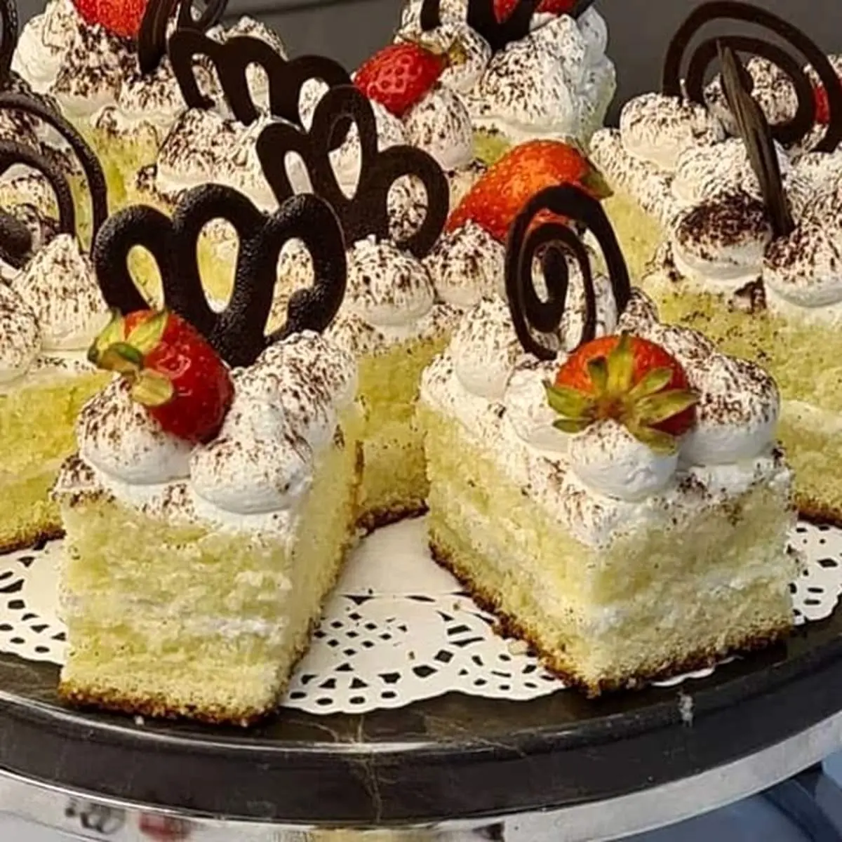 طرز تهیه شیرینی تر بدون فر