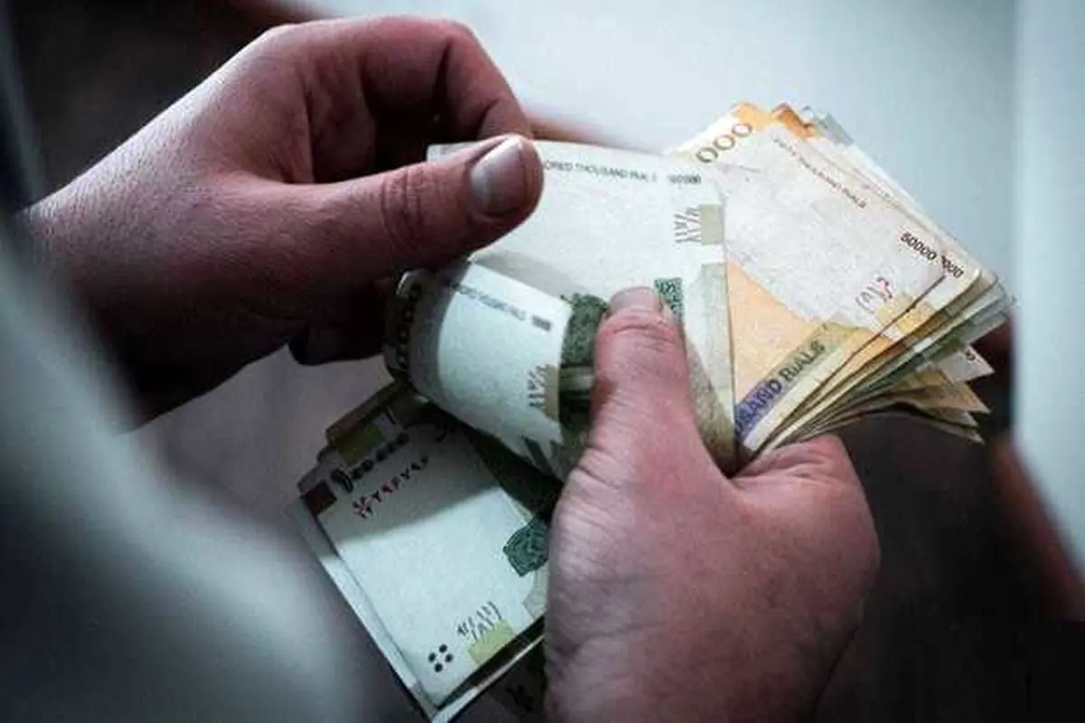 چه بر سر حقوق کارمندان دولت در سال ۱۴۰۱ میآید؟