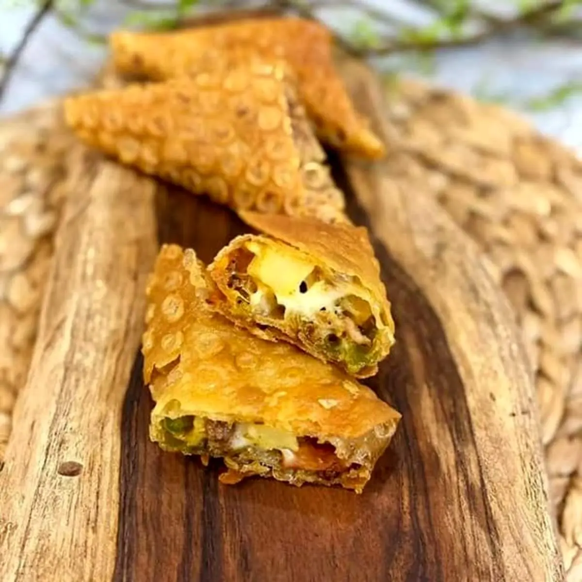 طرز تهیه سمبوسه پیتزایی