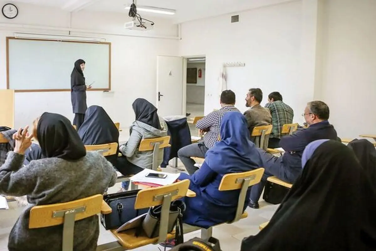 جامعه دانشگاهی خود را برای ورود به عرصه‌های آموزشی و پژوهشی آماده کند