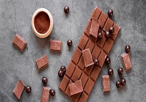 به این دلایل باید شکلات تلخ مصرف کنید