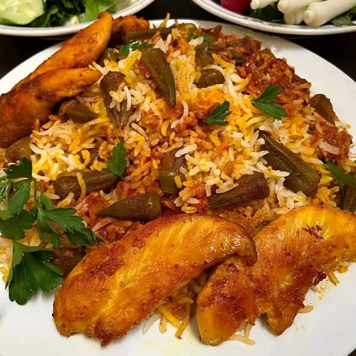 طرز تهیه بامیه پلو با مرغ