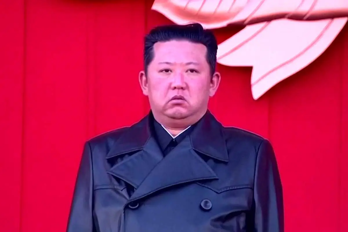 چهره غمگین کیم جونگ اون در سالگرد مرگ پدرش + فیلم