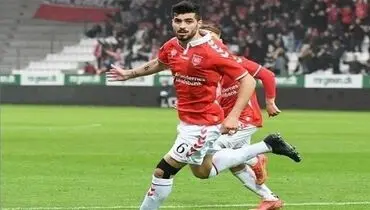 عزت اللهی نامزد برترین هافبک لیگ دانمارک شد