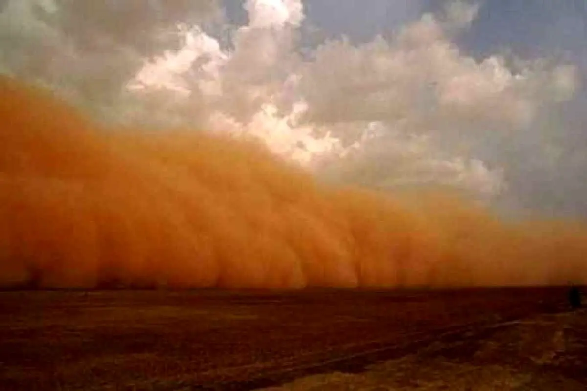 طوفان شدید شن در مسیر درگز به چاپشلو در محل روستای بیات + فیلم