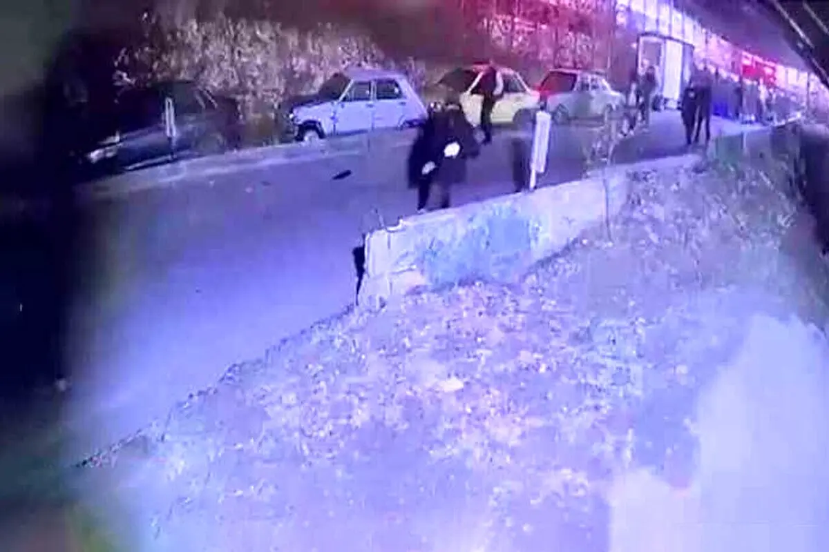 لحظه نفس گیر حمله ۱۰ شرور مسلح به پارکینگ نیایش + فیلم
