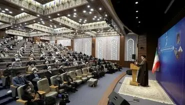 اگر به اقتصاد مقاومتی توجه می‌شد، مشکلات امروز را نداشتیم/ راه‌حل فائق آمدن بر مشکلات، تحول علم‌پایه است/ ارتباط نزدیک حوزه‌های علمیه با دولت یک ضرورت است