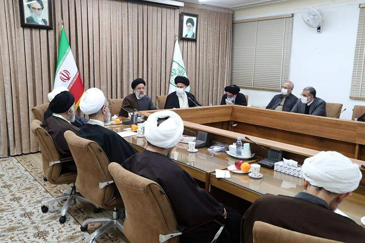 رئیسی: به هیچ وجه نمی‌خواهیم قیمت بنزین را افزایش دهیم / توزیع را عادلانه می‌کنیم