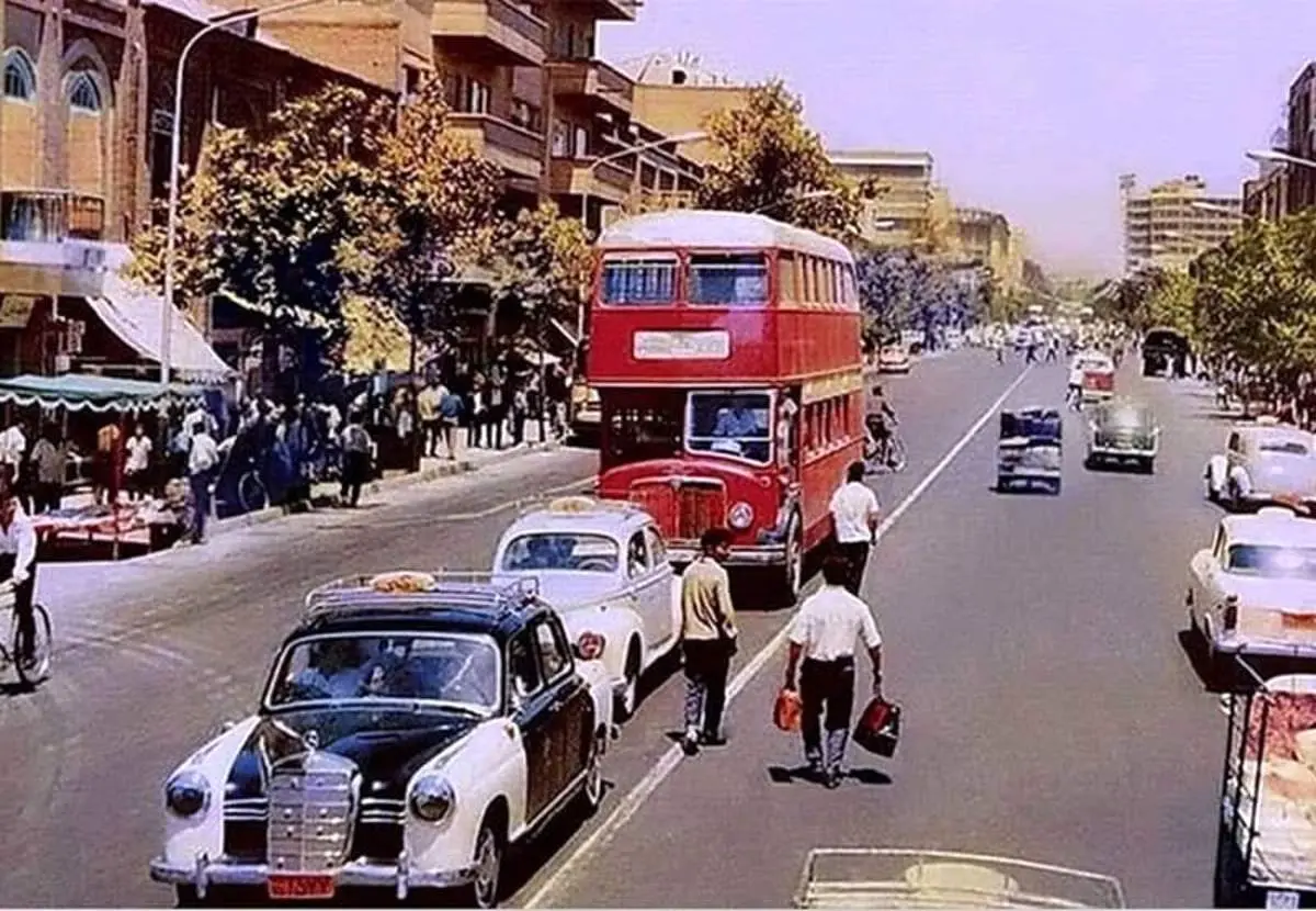 تصاویرِ نوستالژی از رانندگی در تهران قدیم + فیلم