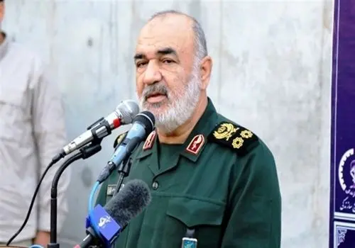 فرمانده کل سپاه: در حالی که در جنگ کاملیم هیچ چیز جنگی نیست