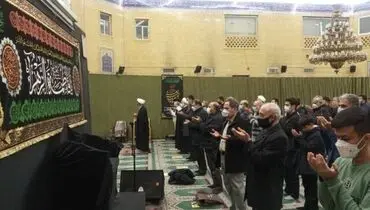 رئیس دستگاه قضا برای دومین روز پیاپی نماز مغرب و عشا را در بین مردم به جا آورد