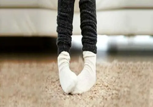 احساس سرما در بدن؛ نشانه کدام بیماری است؟

