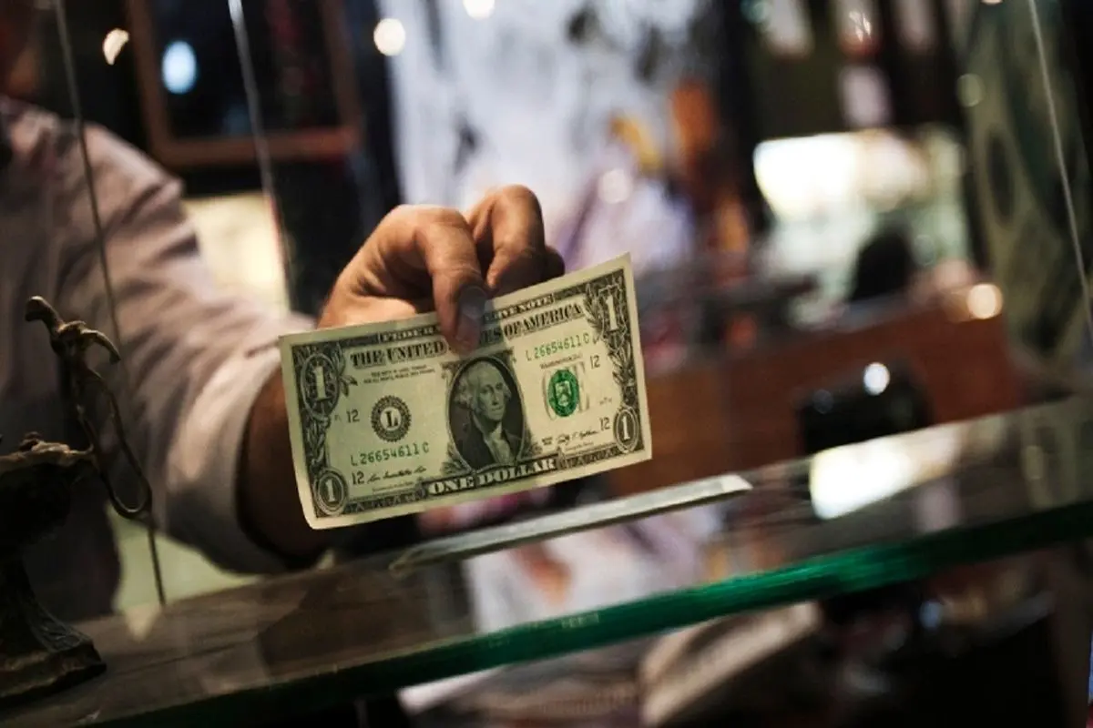 نرخ ارز در بازار آزاد ۱۴ دی ۱۴۰۰؛ نرخ دلار در صرافی ملی ثابت ماند
