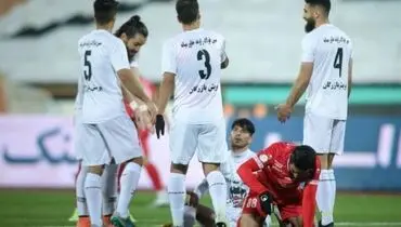 اختلاف نظر کمک‌داور و داور در پنالتی اعلام شده برای پرسپولیس!