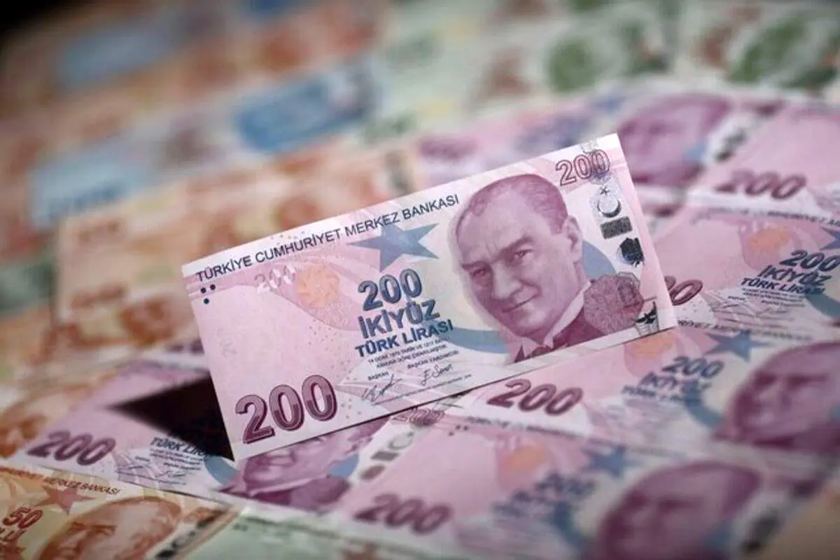 رشد هفتگی لیر رکورد تاریخی زد