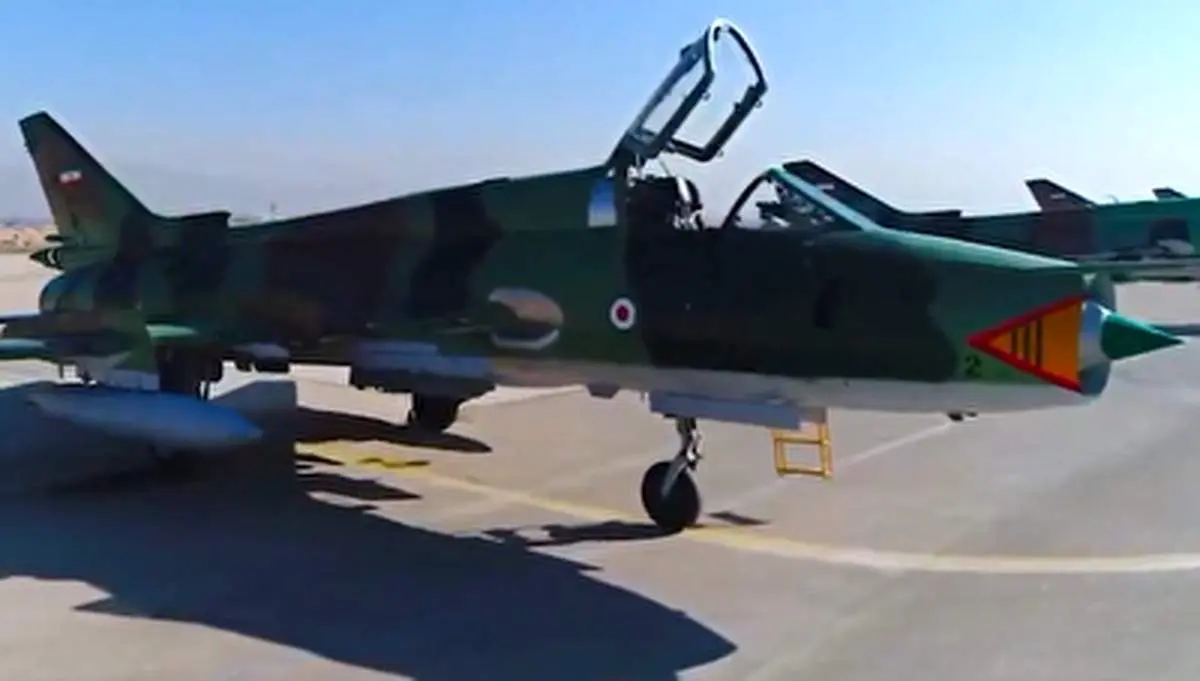 رزمایش جنگنده بمب‌افکن‌های سوخو-۲۲ سپاه پاسداران+ فیلم