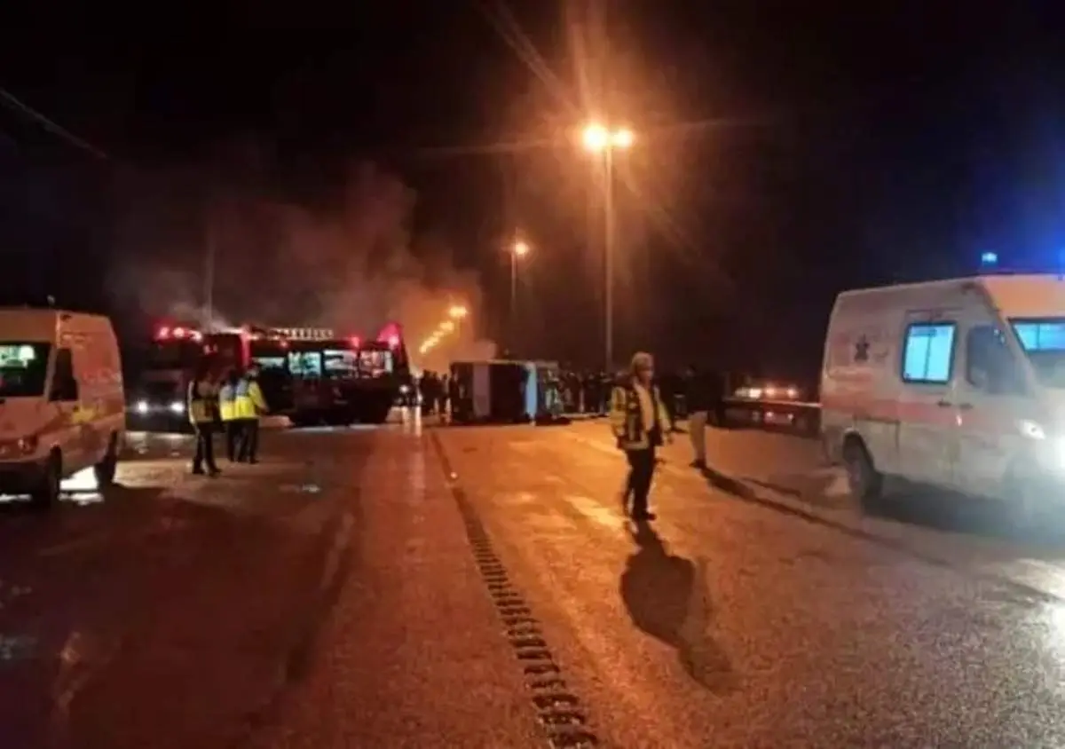 ۵ مصدوم حادثه واژگونی مینی بوس در گنبدکاووس مرخص شدند