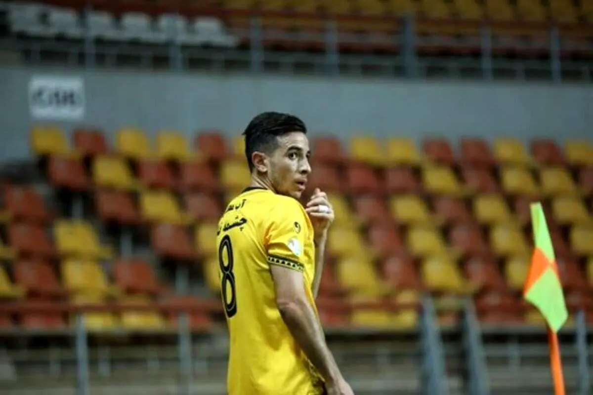 احمدزاده: استقلال پیشنهاد داد اما پرسپولیسی‌ام!