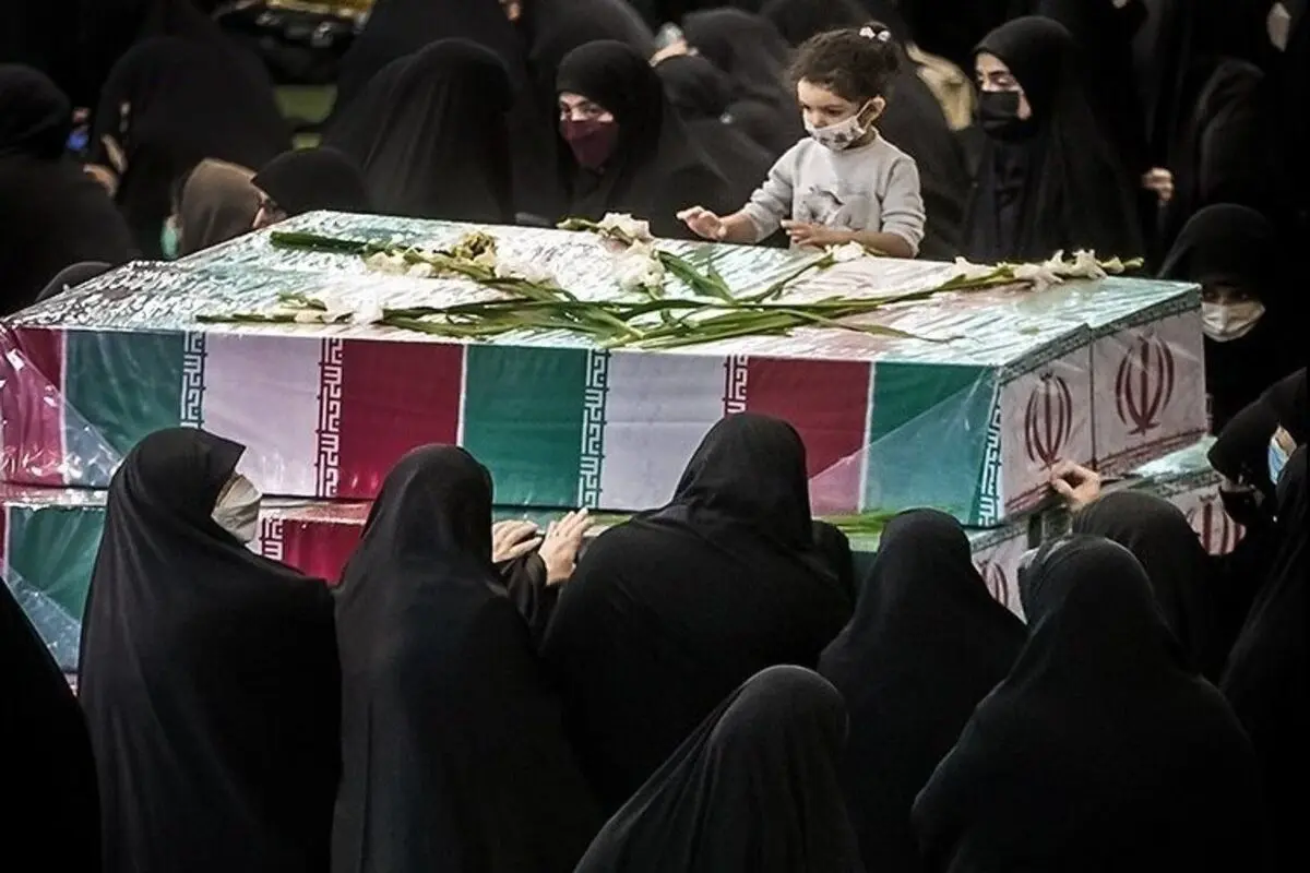 آغاز مراسم تشییع پیکر ۱۵۰ شهید گمنام از دانشگاه تهران + فیلم