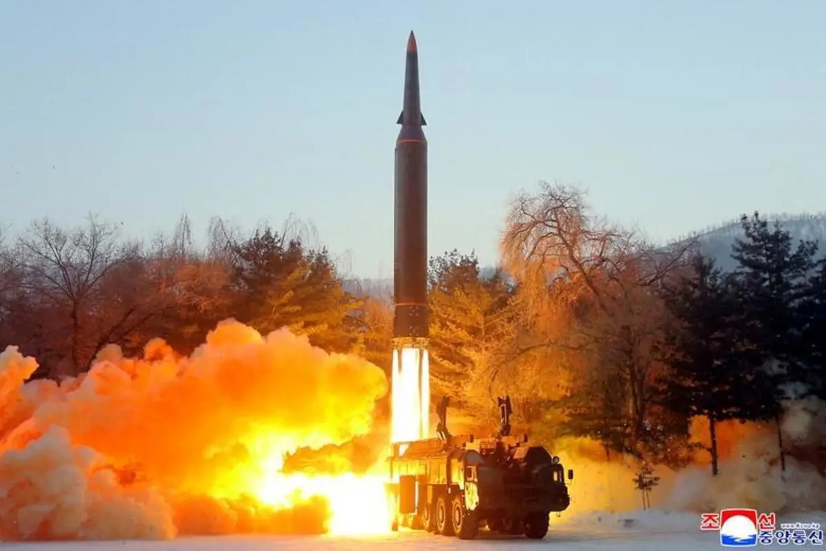 دیدنی های روز؛ از پارک یخ زده بوشی لندن تا آزمایش موشک بالستیک در کره شمالی