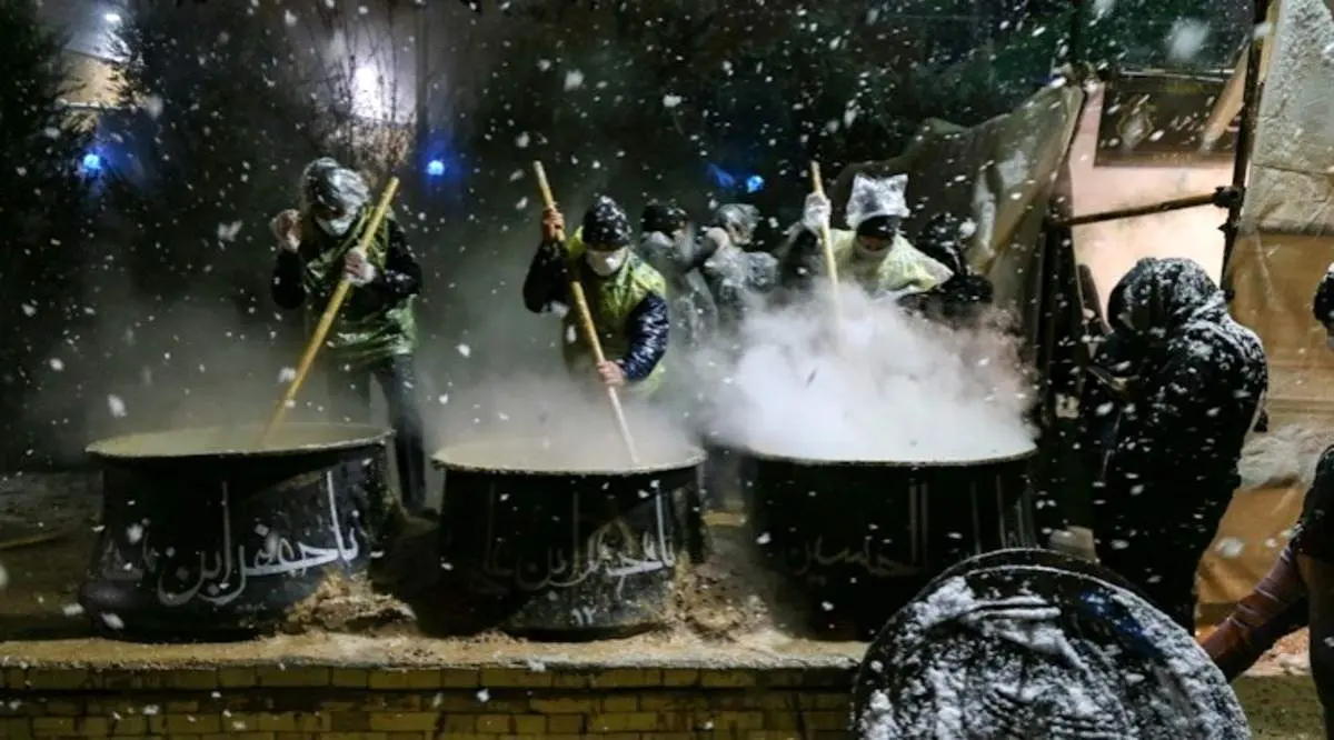 آیین کمچه زنی و پخت آش تبرکی به مناسبت شهادت حضرت فاطمه زهرا (س)