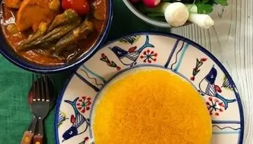 طرز تهیه خورشت بامیه با مرغ؛ سریع و آسان