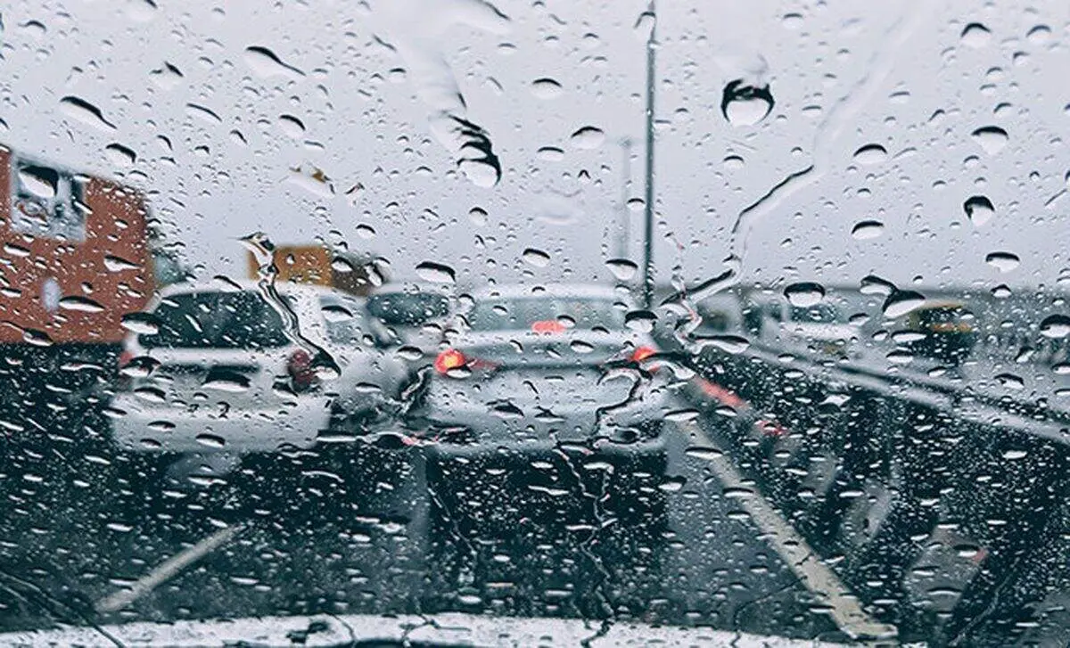باد و باران در راه تهران