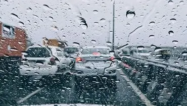 باد و باران در راه تهران
