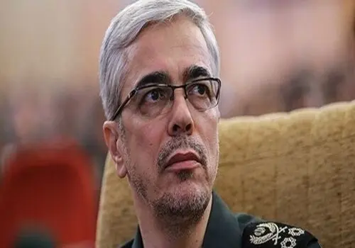 سرلشکر باقری آرای خود را به صندوق انداخت+ عکس