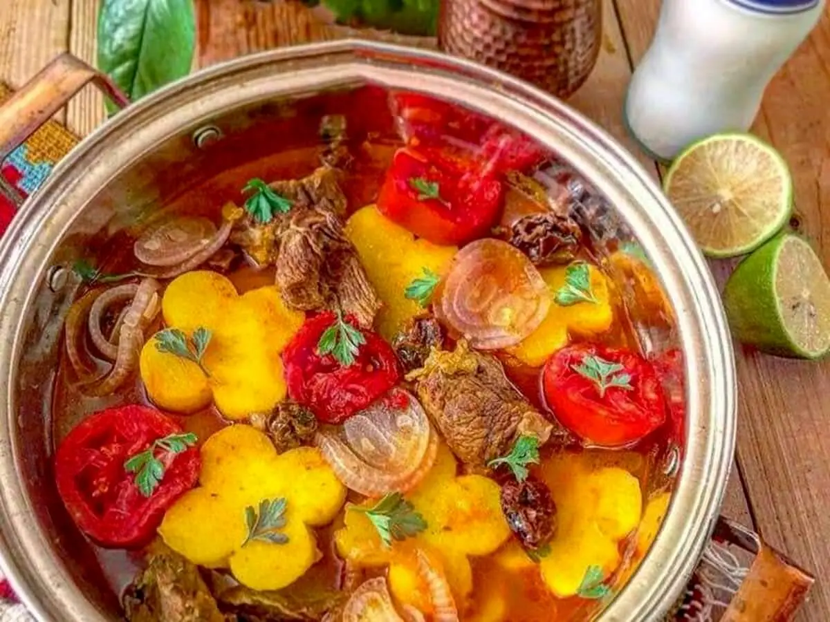 طرز تهیه تاس کباب ساده، لذیذ و سنتی با گوشت و به و آلو
