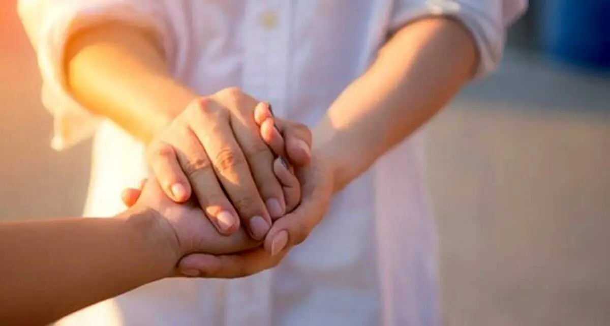 جزئیات و تکنیکهای لمس کردن یکدیگر در یک رابطه عاطفی