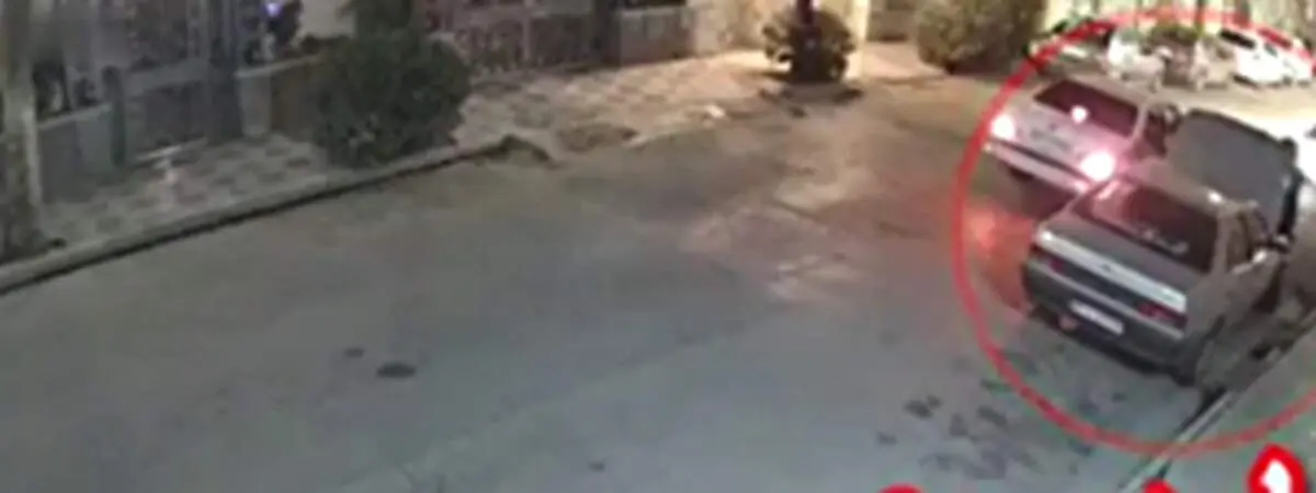 سرقت سه‌باره از یک خودرو در کمال خونسردی در مشهد!+ فیلم