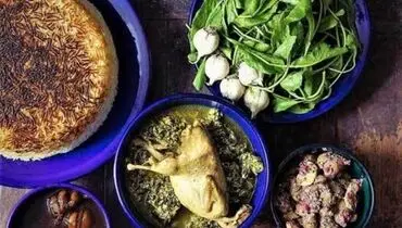 طرز تهیه سیر قلیه؛ خورش نوستالژیک گیلانی