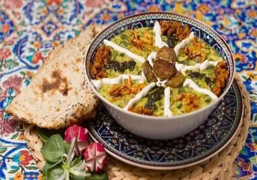 طرز تهیه طبخ آش جو سنتی با گوشت
