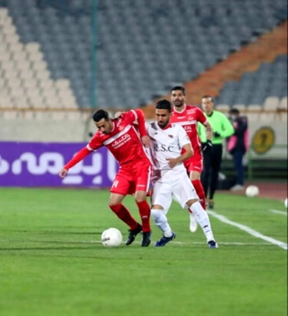 تساوی بدون گل پرسپولیس و فولاد در نیمه اول