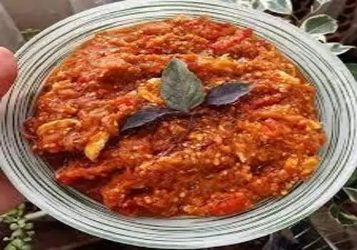 طرز تهیه میرزا قاسمی؛ غذای محلی با عطر و اصالت گیلانی

