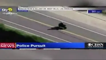 تصادف مرگبار موتورسوار هنگام فرار با سرعت ۱۶۰ کیلومتر بر ساعت روی آنتن زنده + فیلم